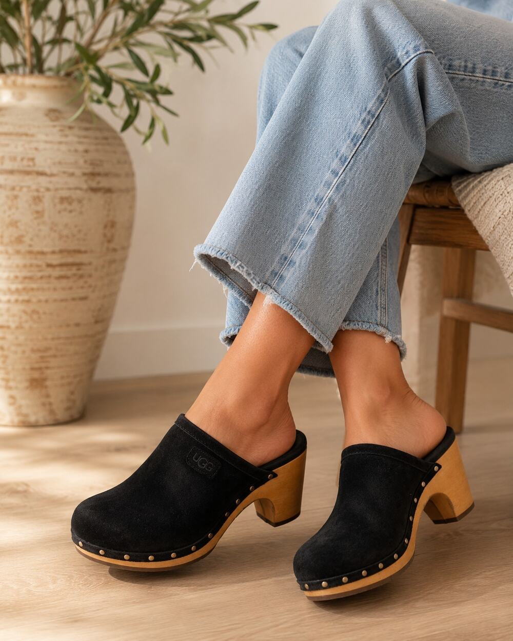 UGG Australia 5772 Black Suede Leather Sheepskin Wood Heel Clogs Womens 5 Y2K
